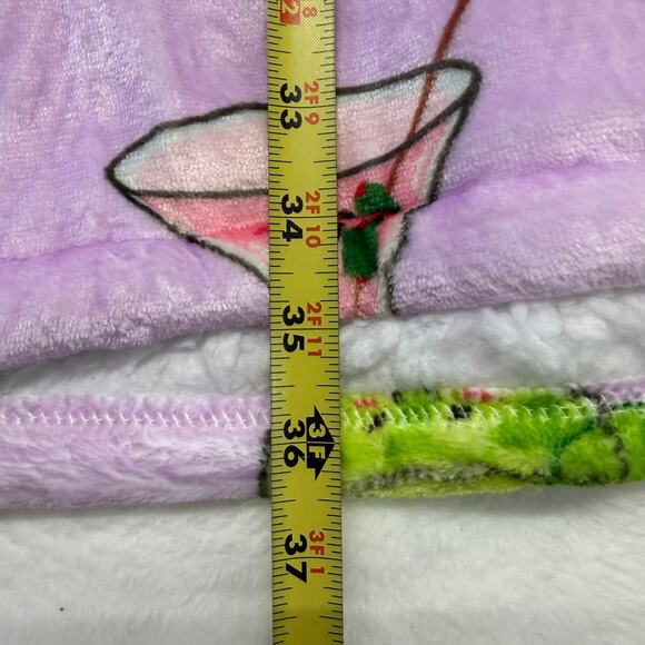 The Oodie Hooded Wearable Blanket Lilac Cocktail Themed Pattern One Size Drinks - Picture 6 of 8